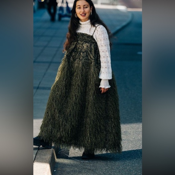 GANNI Faux Feather Embellished Jacquard Midi Dress Kalamata Green - Picture 6 of 9